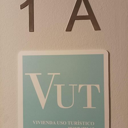 Centro-Gascona Con Terraza, Garaje Y Wifi Gratuito Apartment Oviedo Bagian luar foto