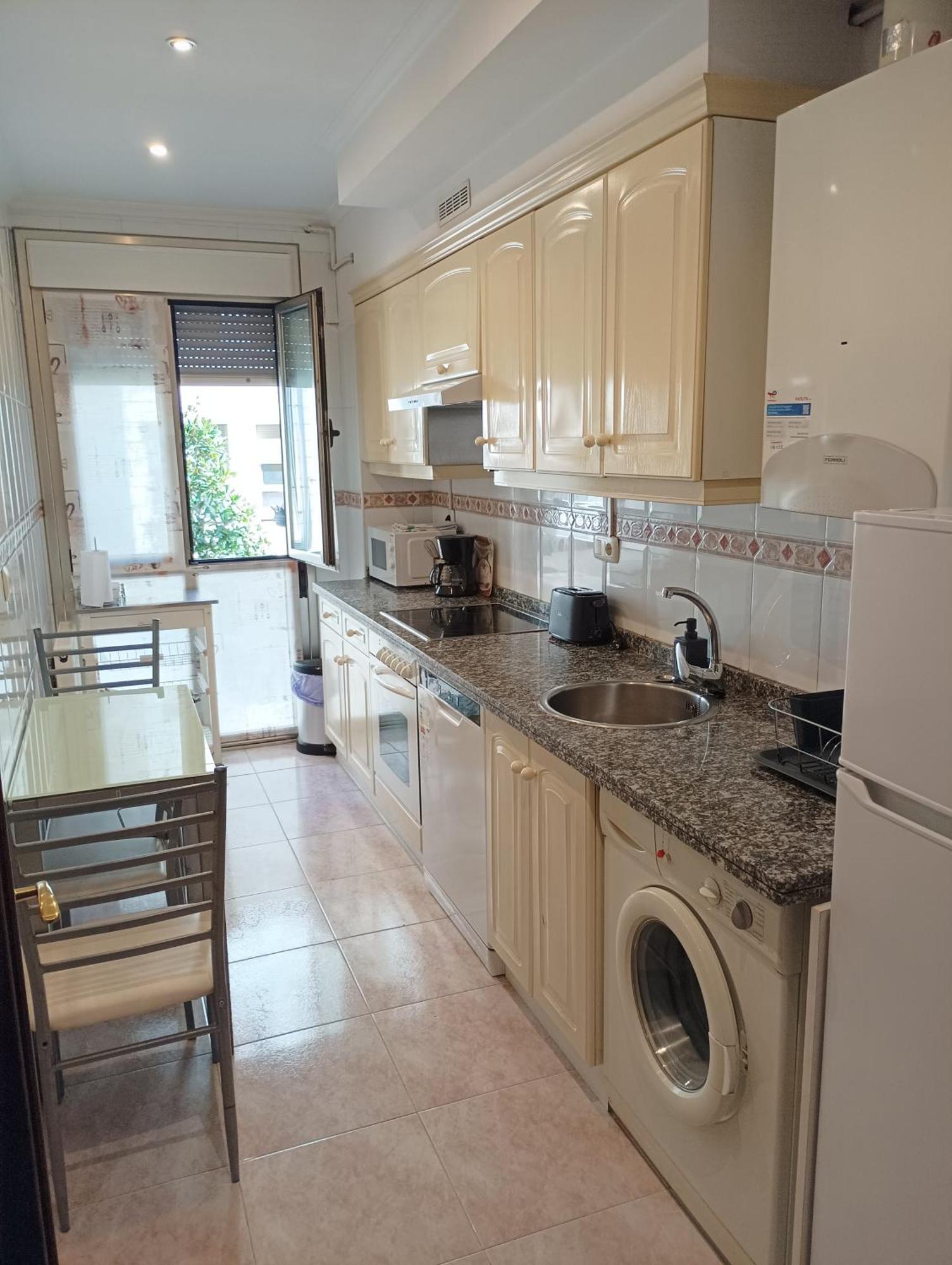 Centro-Gascona Con Terraza, Garaje Y Wifi Gratuito Apartment Oviedo Bagian luar foto